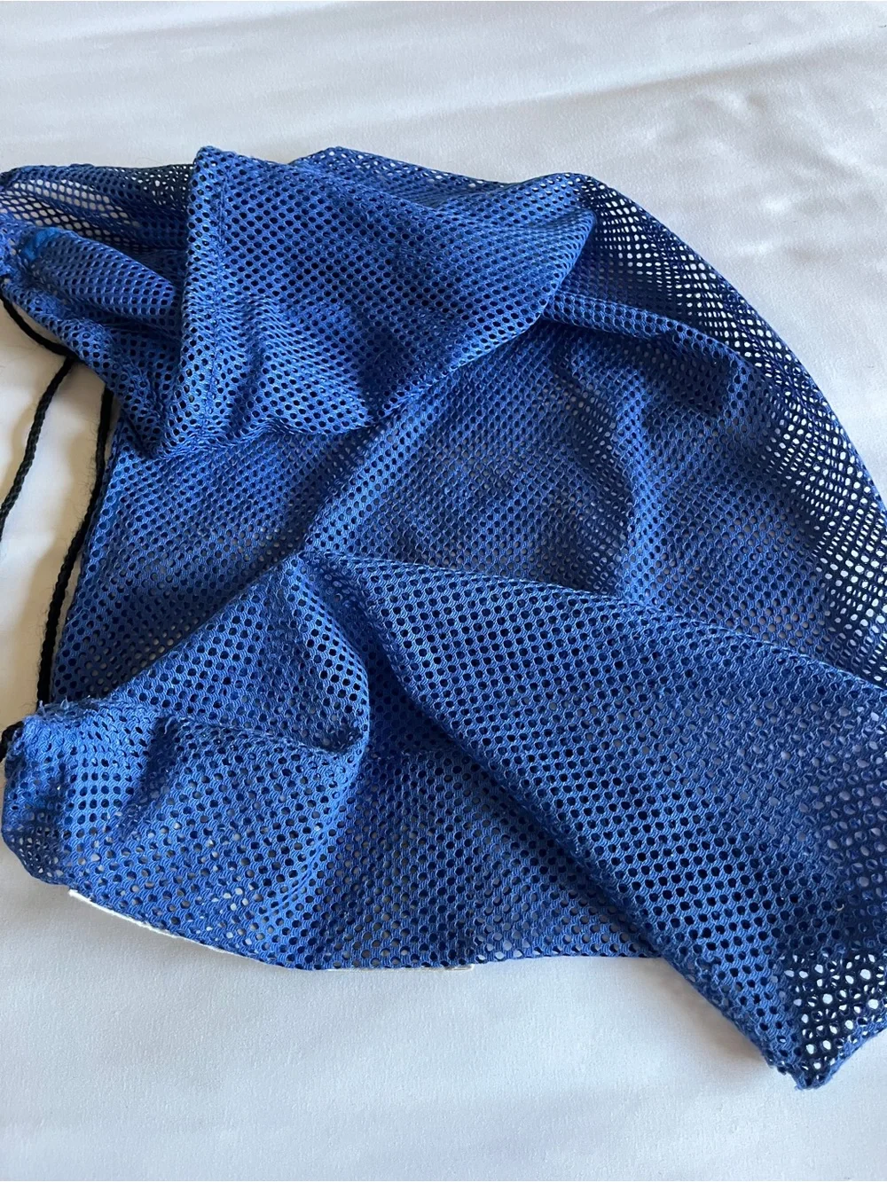 Sporti Blue Mesh Drawstring Swim Gear Bag Backpack 14x28 Wet/Dry Travel Sack
